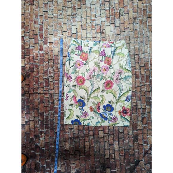 Ann Taylor Pencil Skirt Women's Size 2P Colorful Floral Tweed Below Knee Lined - Picture 6 of 6